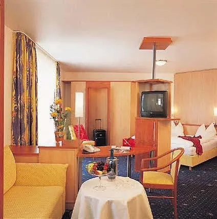 Amtsstueble & Restaurant Отель Мосбах